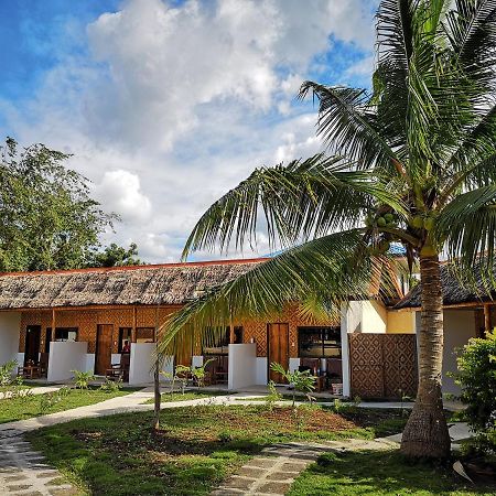 Native House Resort By Cocotel Moalboal Extérieur photo